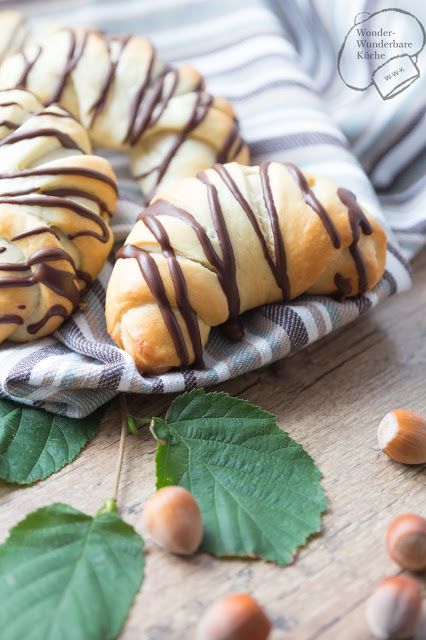 Rezeptbild: Nusshörnchen (Hefeteig)