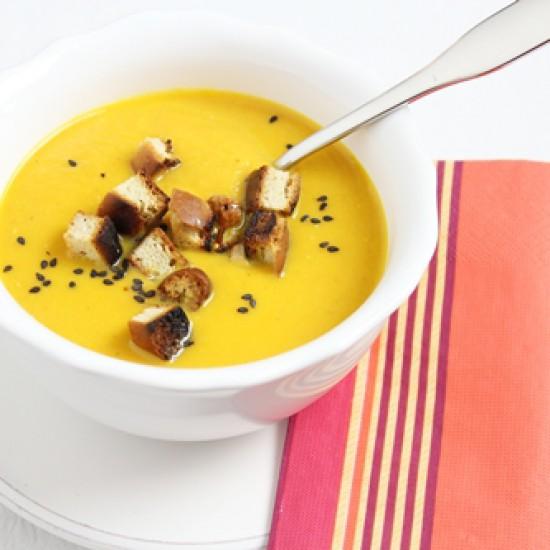 Rezeptbild: Orientalische Karotten-Kokos-Linsen-Suppe