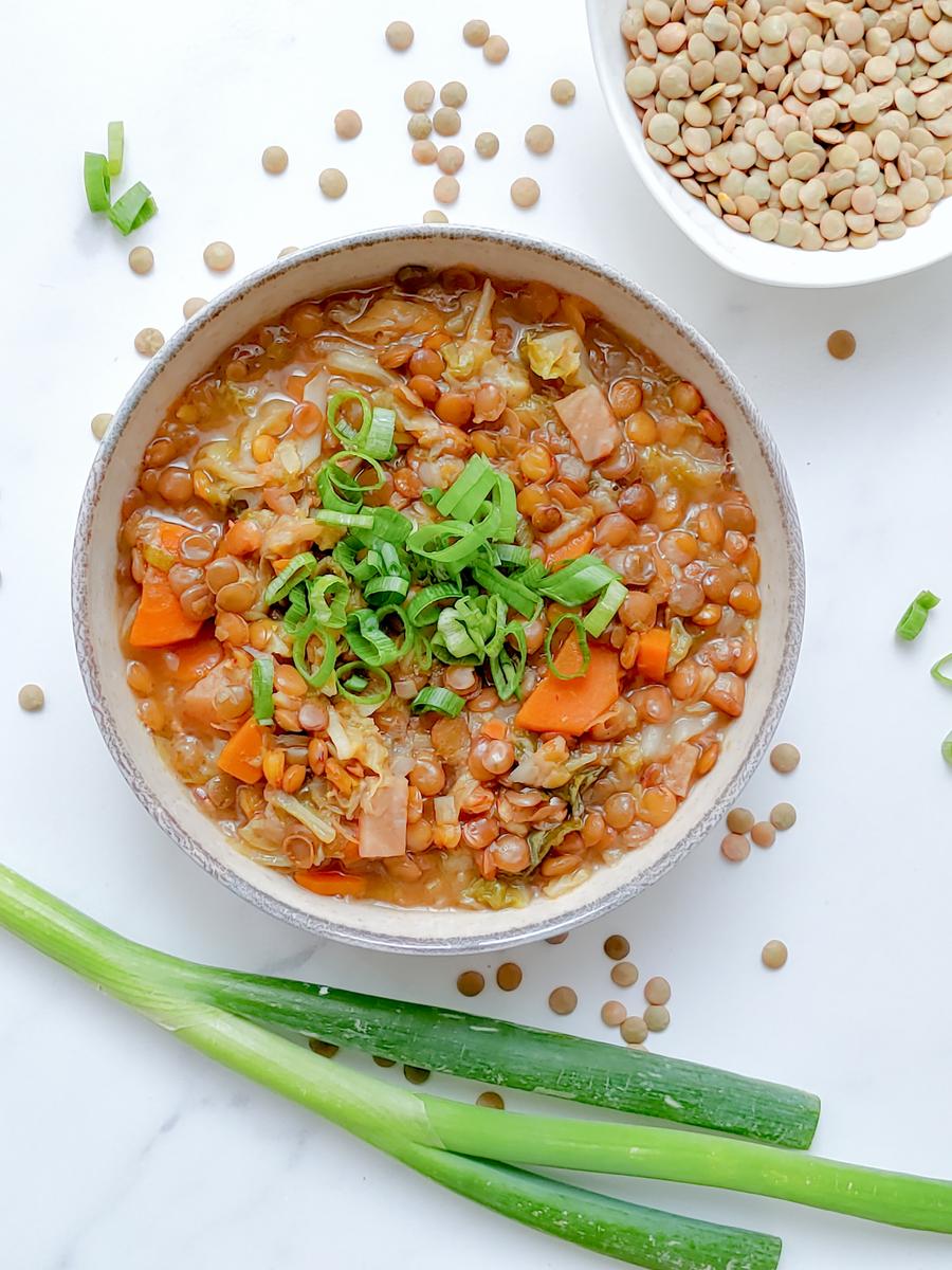 Rezeptbild: Herbstliche Linsen-Wirsing Suppe