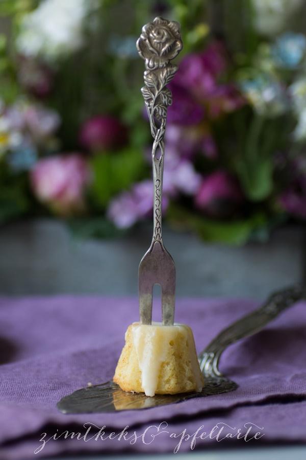 Rezeptbild: Holunder-Mini-Gugl