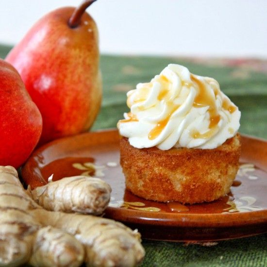 Rezeptbild: Ingwer Birnen Cupcakes mit gesalzenem Rum Karamell