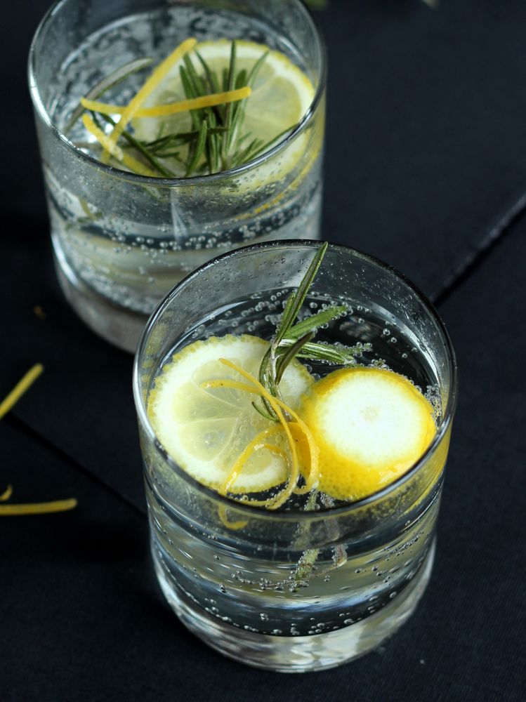 Rezeptbild: Rosmarin Gin Tonic