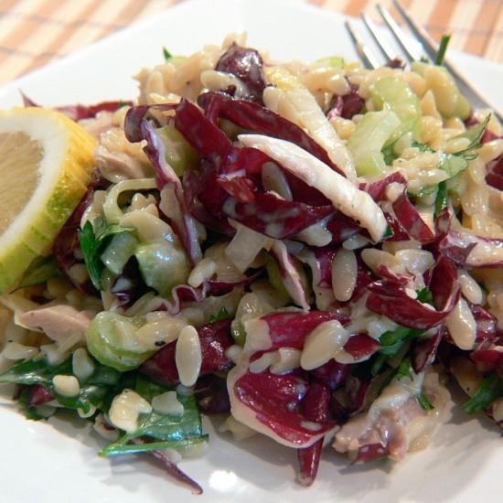 Rezeptbild: Reisnudelsalat mit Radicchio und Huhn