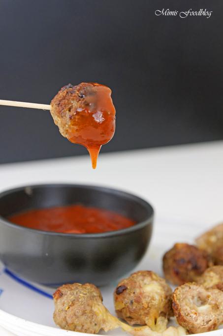 Rezeptbild: Gefüllte Chili-Hackbällchen mit Käse