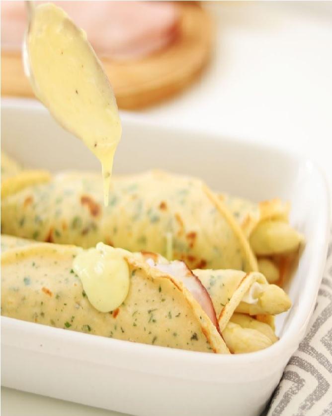 Rezeptbild: Überbackene Spargel Crêpes mit Béchamelsauce