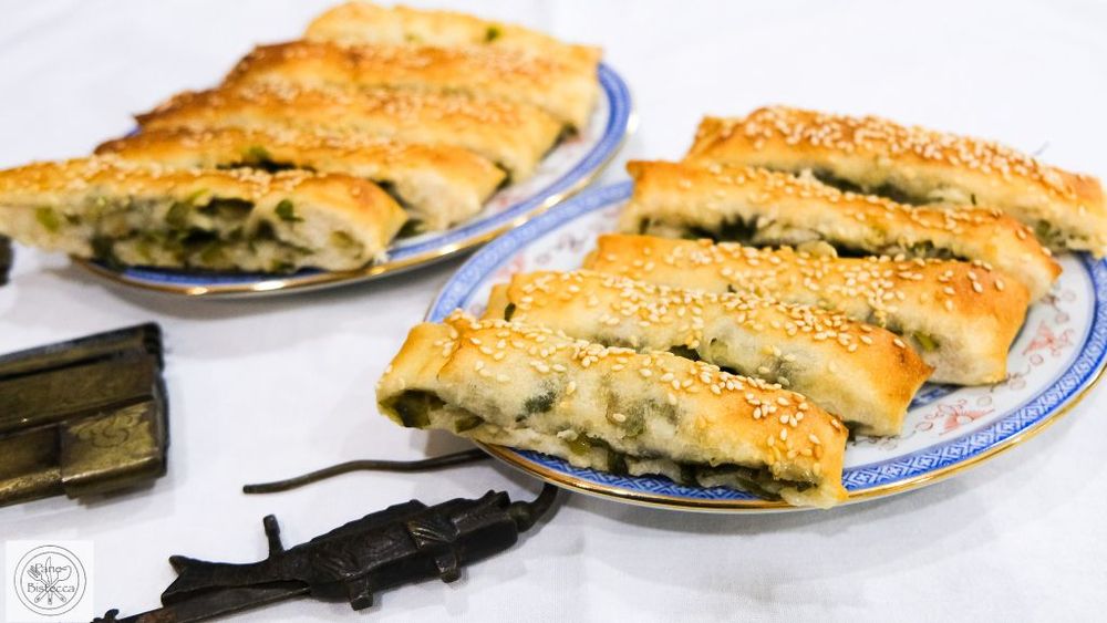 Rezeptbild: Chinesisches Sesam Fladenbrot mit Frühlingszwiebelnfüllung