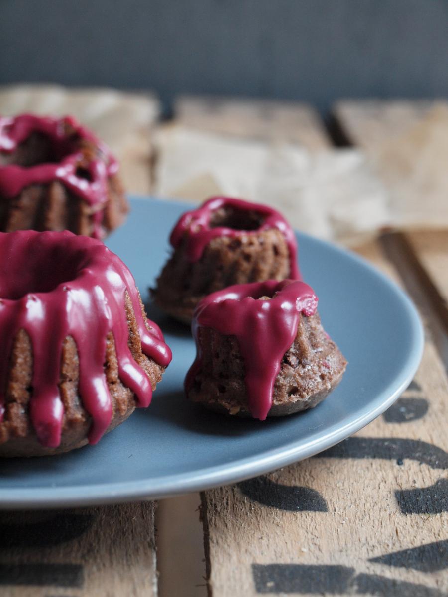 Rezeptbild: Rotwein Mini Guglhupf