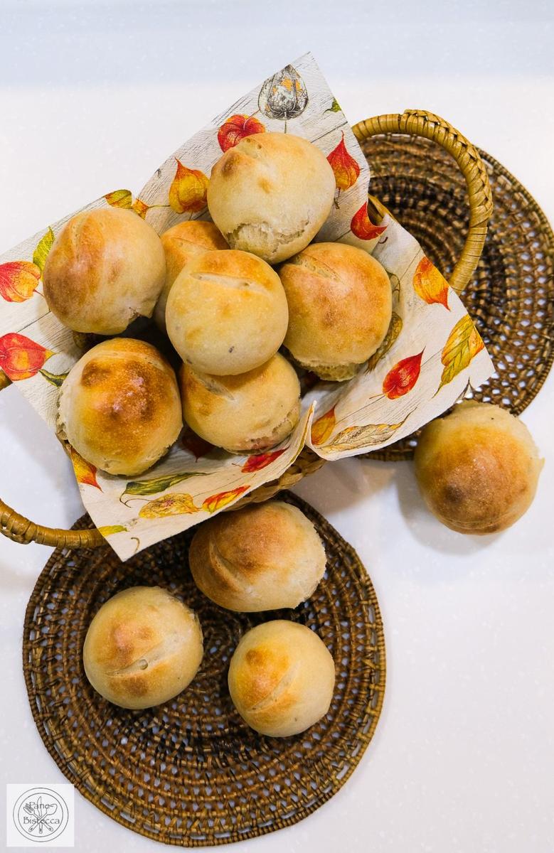 Rezeptbild: Pizzateig Brötchen mit Rosmarinsalz
