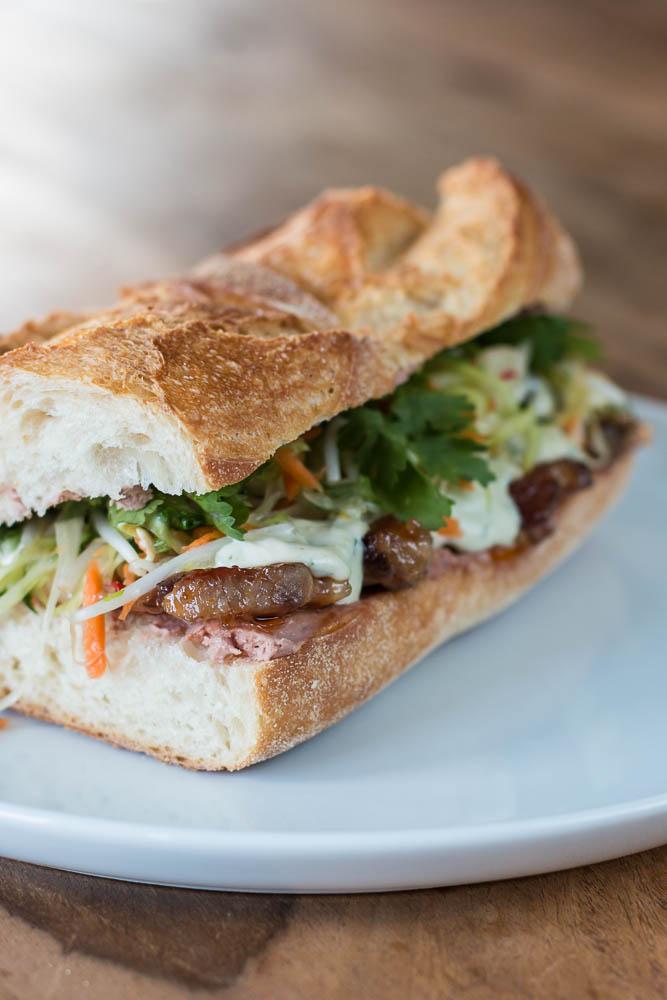 Rezeptbild: Banh Mi mit knusprigem Schweinebauch