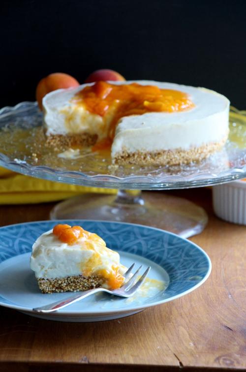 Rezeptbild: No Bake Cheesecake mit Aprikosenkompott