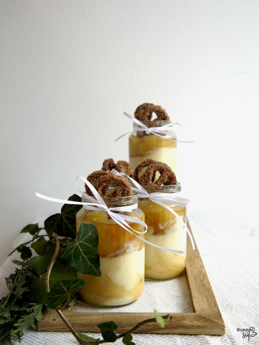 Rezeptbild: Apfel-Chai Dessert, mit Vanillequark und süßen Salzbrezn