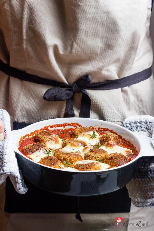 Rezeptbild: Vegetarische Brotbuletten in Curry-Sauce Berliner Art