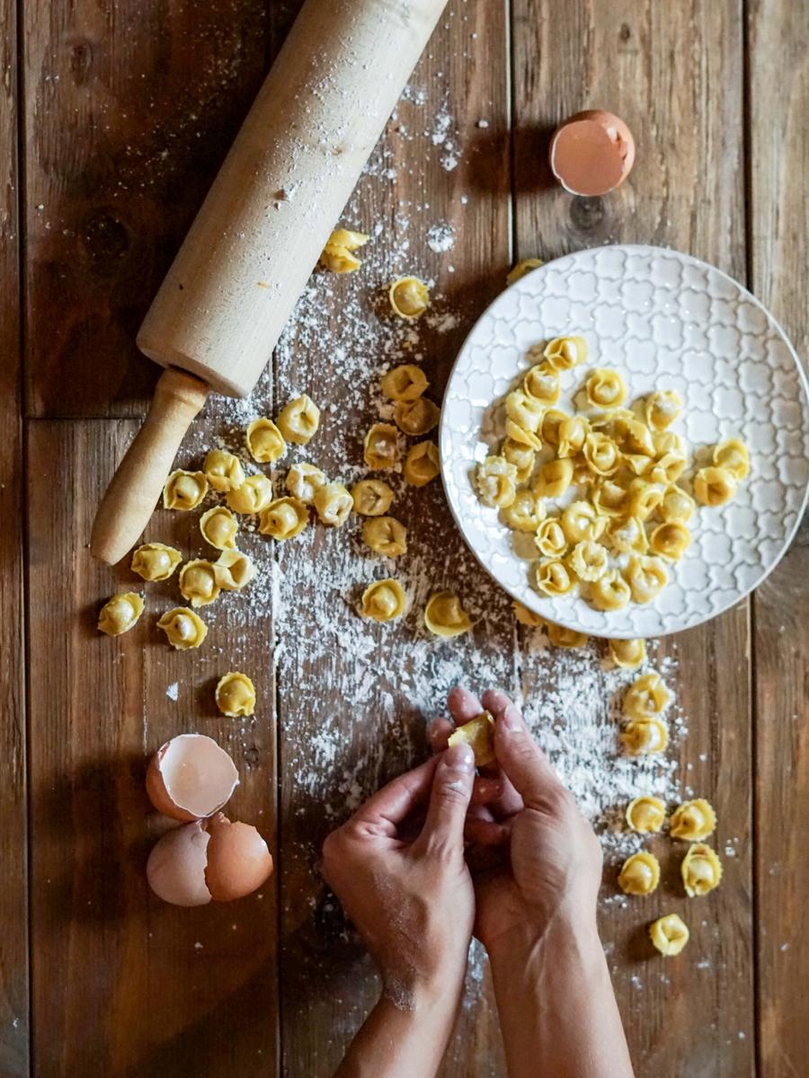Rezeptbild: Nudeln selber machen – Ravioli aus Dinkelmehl mit leckerer Füllung
