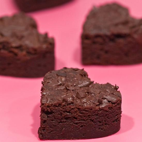 Rezeptbild: Brownies zartbitter mit Tonkabohne
