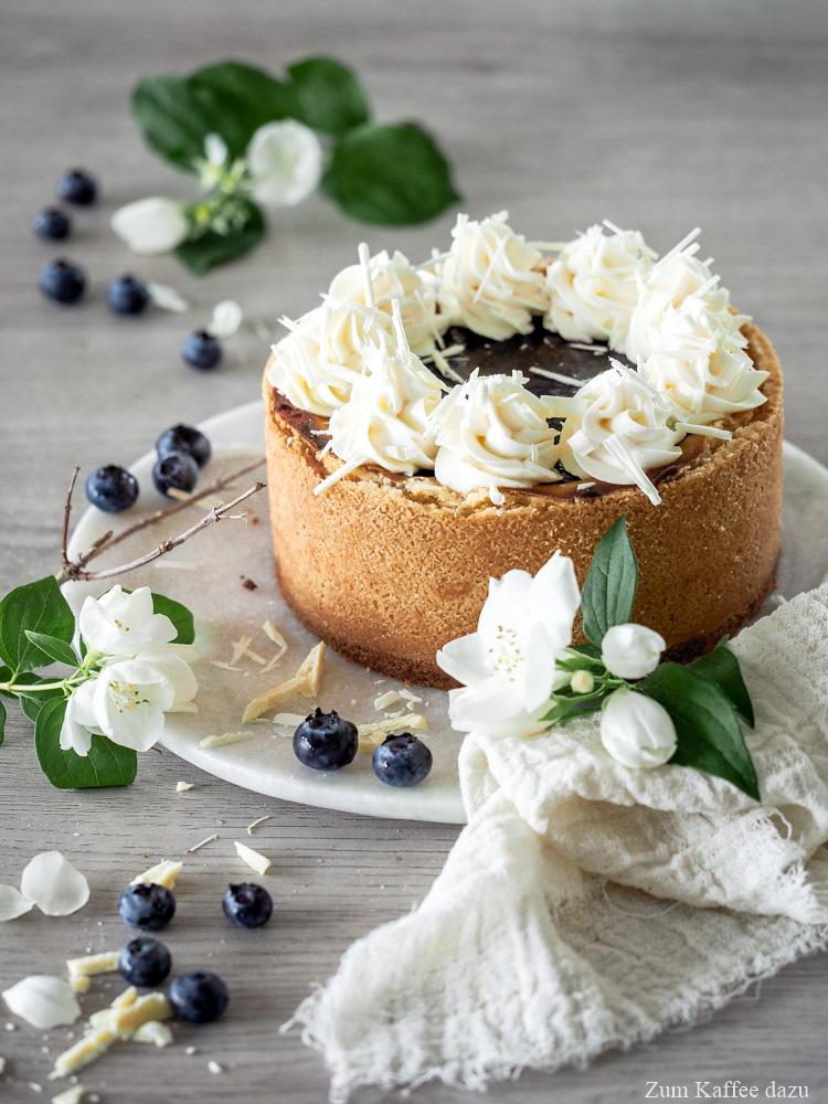 Rezeptbild: Blaubeer-Cheesecake mit weißer Schokolade