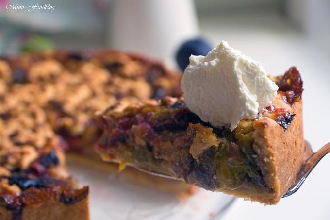 Rezeptbild: Marillen-Pflaumen-Kuchen mit Streuseln