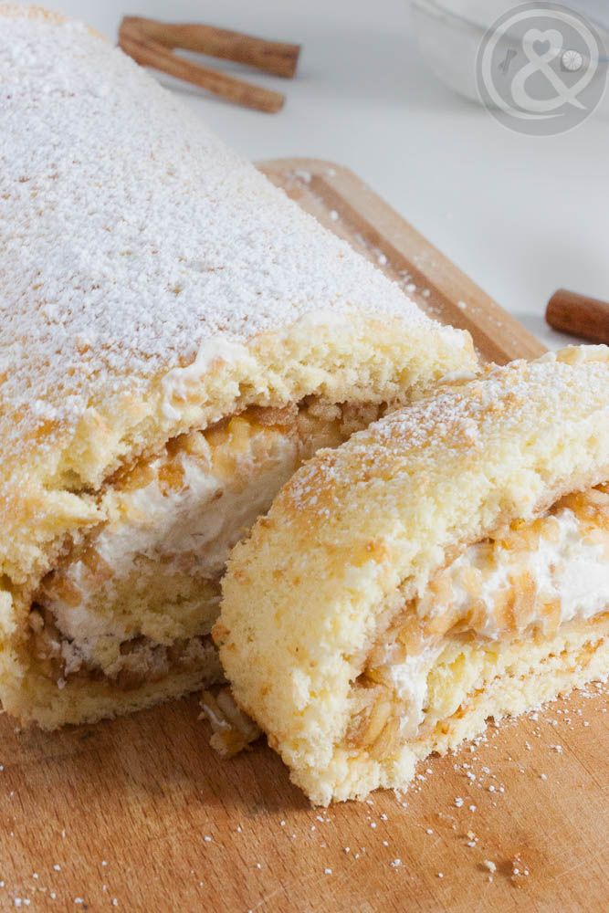 Rezeptbild: Biskuitrolle Zimtsahne-Apfel