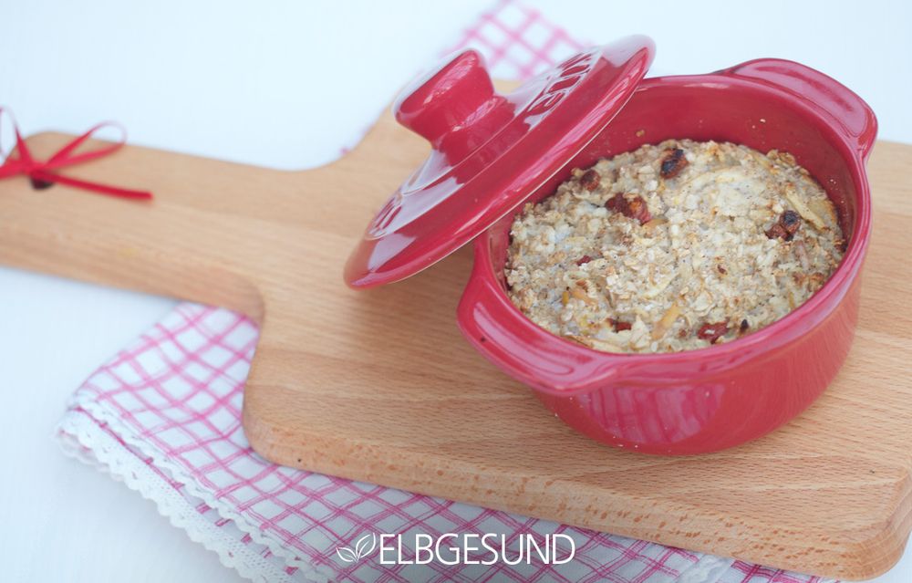 Rezeptbild: Baked Oatmeal zum Frühstück