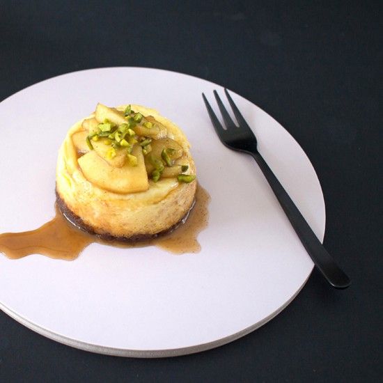 Rezeptbild: Cheesecake Törtchen mit Apfelkaramell
