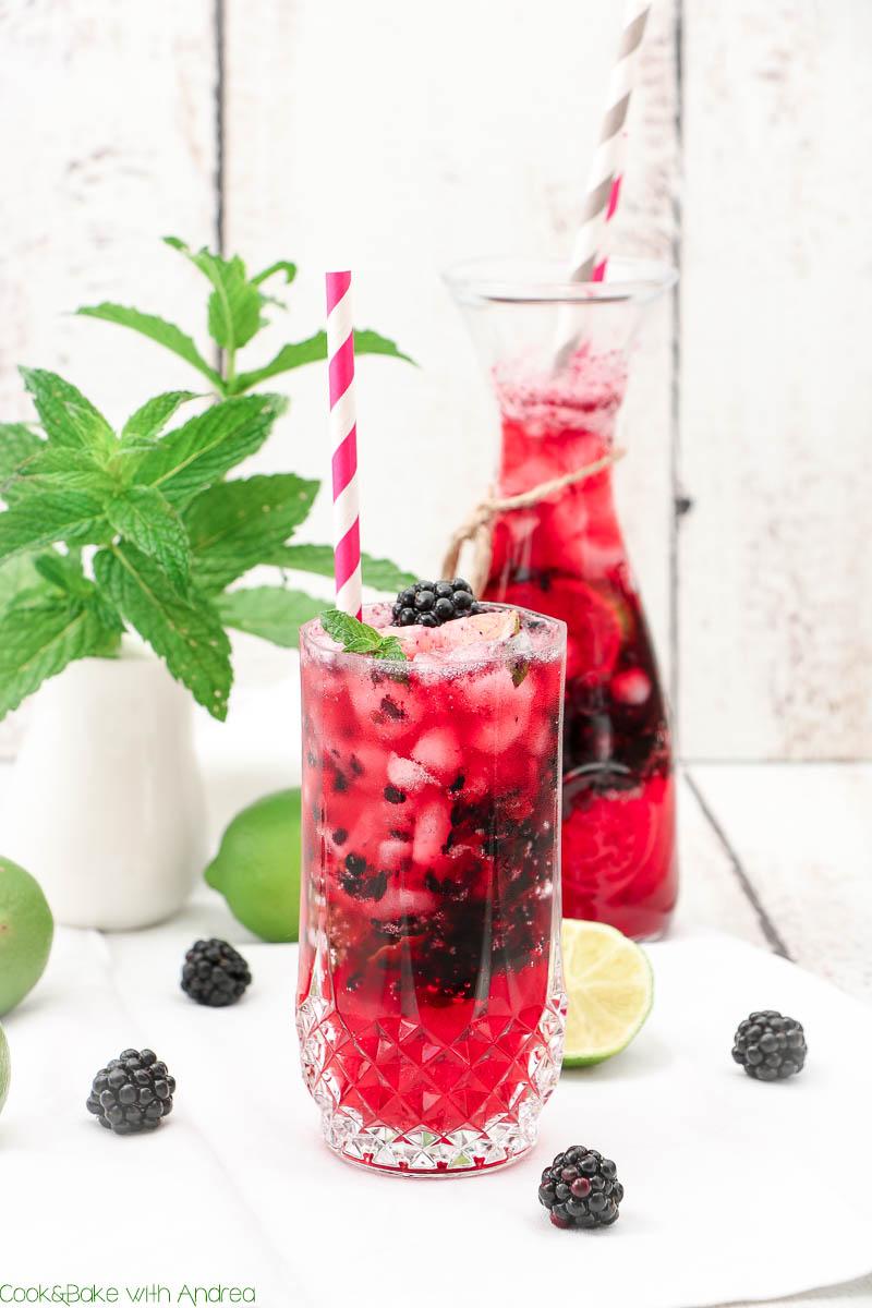 Rezeptbild: Blaubeer-Mojito mit Minze