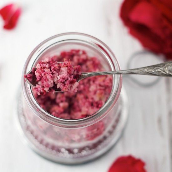 Rezeptbild: Rosenpesto