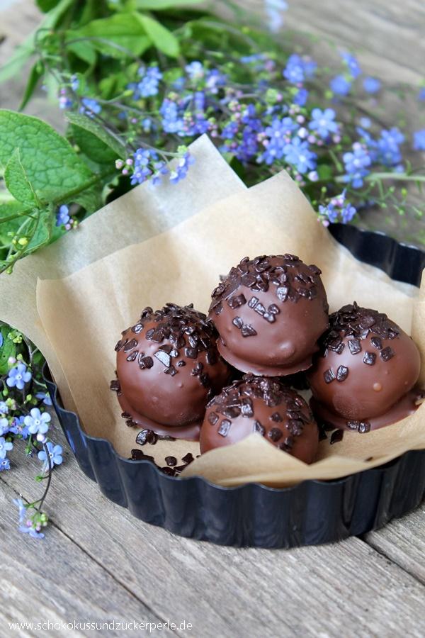 Rezeptbild: Cremige Schokopralinen