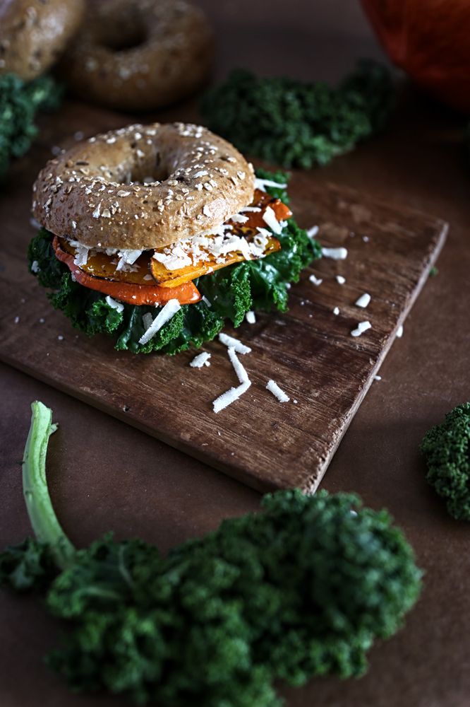 Rezeptbild: Es wird bunt: Grünkohl Kürbis Bagel