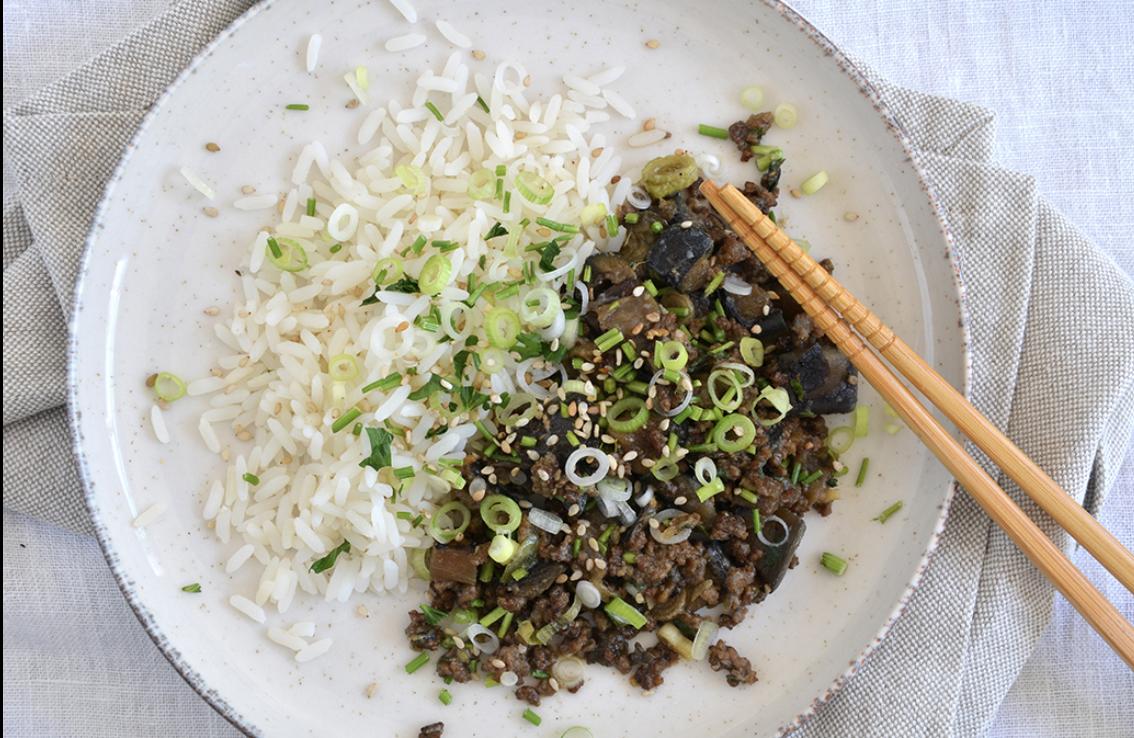Rezeptbild: Chinesische Aubergine mit Hackfleisch & Reis