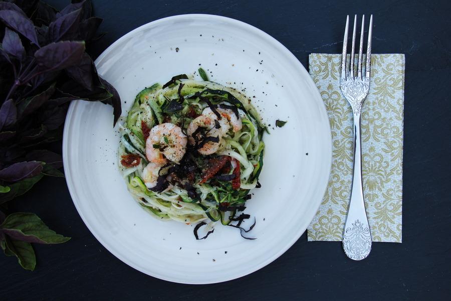 Rezeptbild: Zucchini-Nudeln mit Garnelen