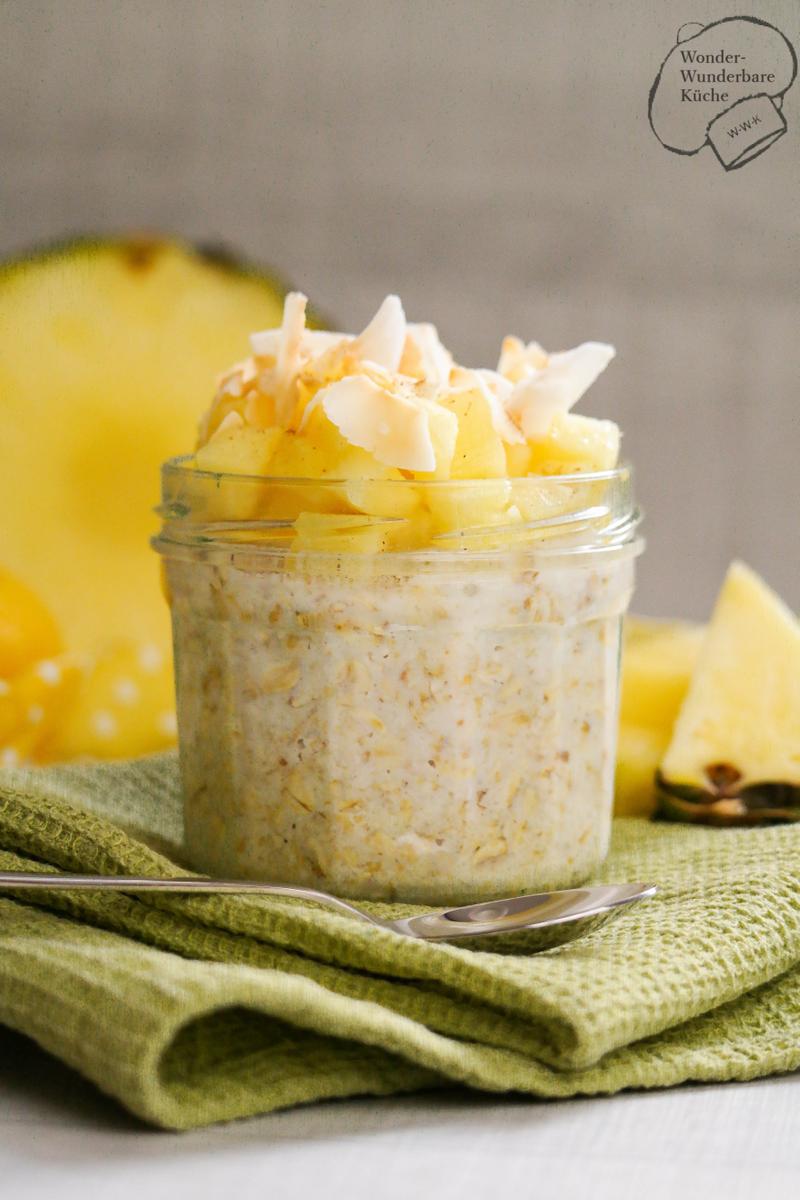 Rezeptbild: Overnight Oats mit Kokos und Ananas