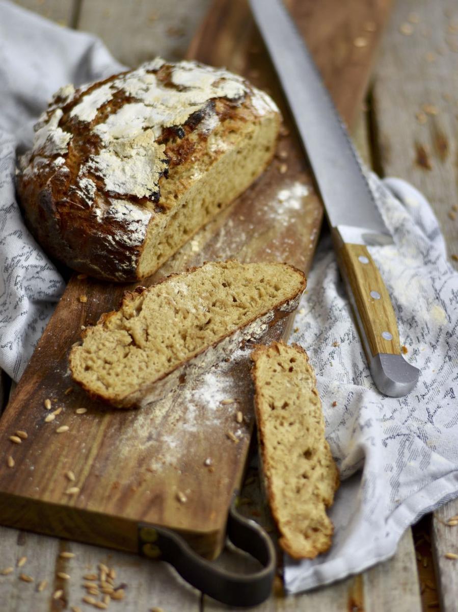 Rezeptbild: EINFACHES BROT MIT HEFE
