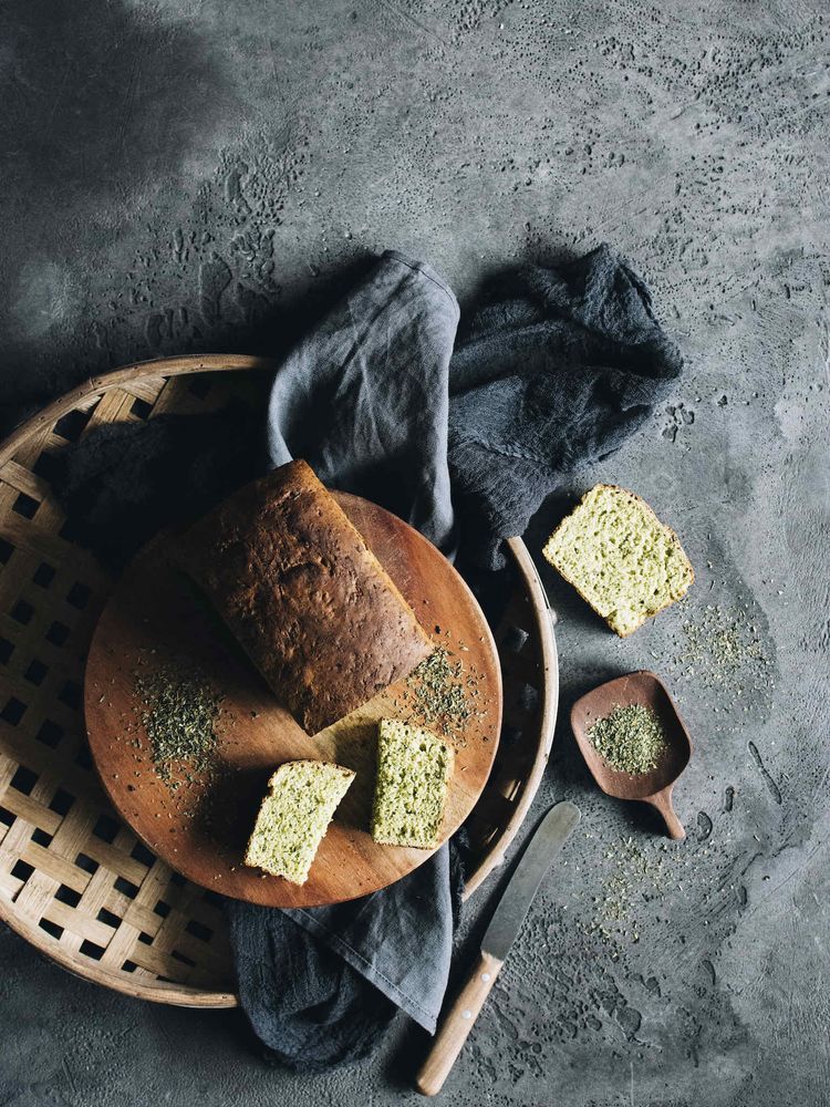 Rezeptbild: BÄRLAUCH-TOAST MIT DINKEL