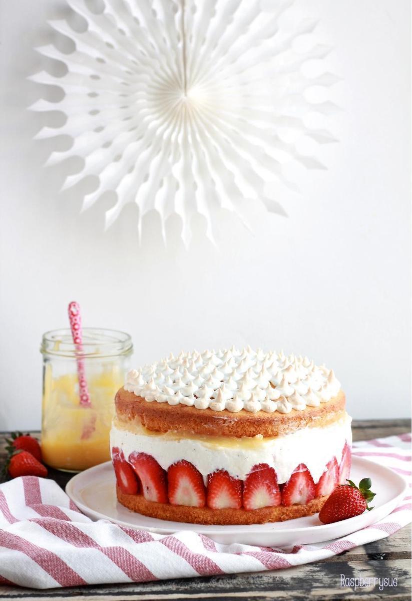 Rezeptbild: Erdbeer Mascarpone Torte mit Lemon Curd