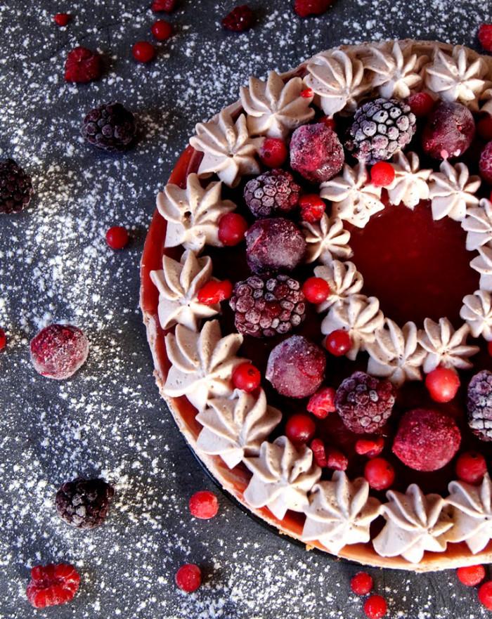 Rezeptbild: Mandel Nougat Waldbeertorte 