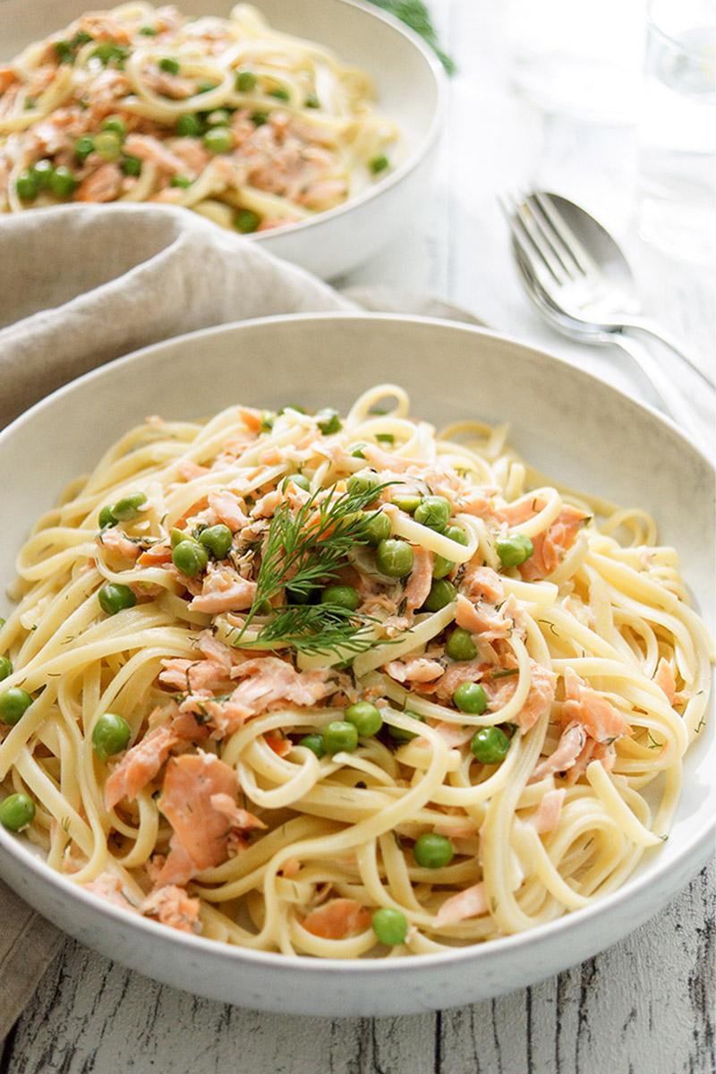 Rezeptbild: Cremige Räucherlachs Pasta mit Erbsen