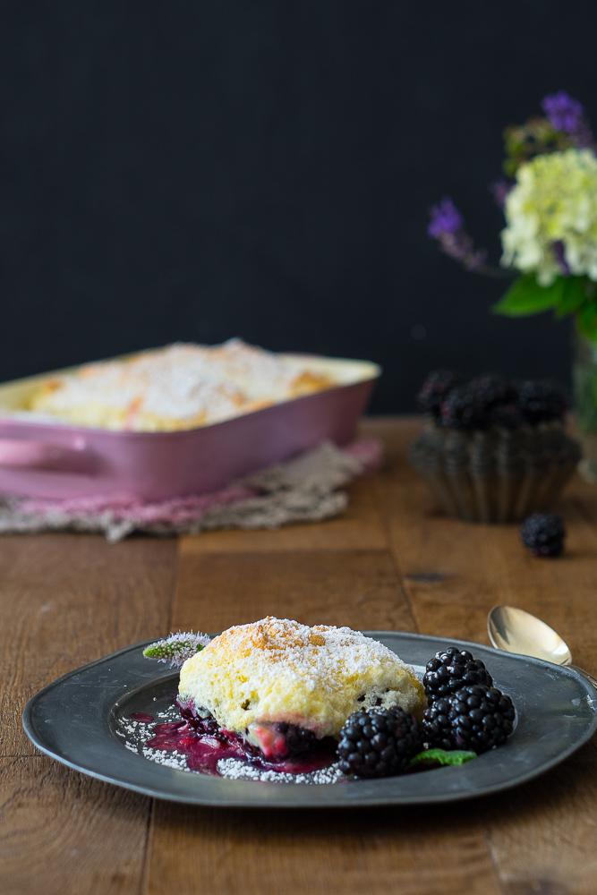Rezeptbild: Salzburger Nockerl mit Brombeeren