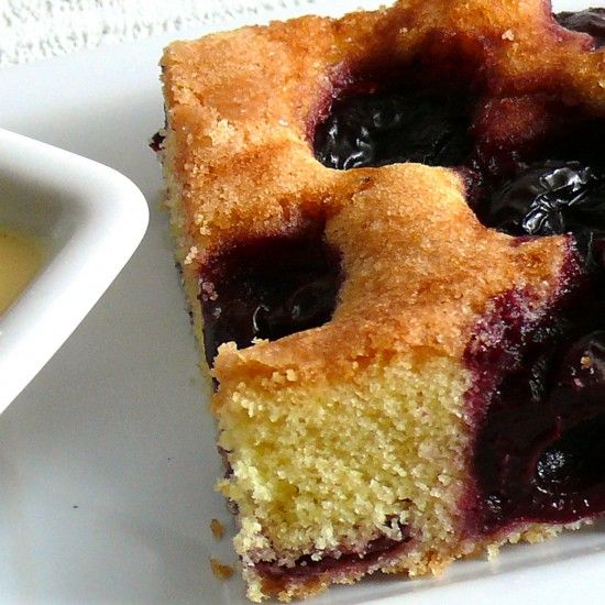 Rezeptbild: Süßkirsch-Maiskuchen mit Pimentsauce