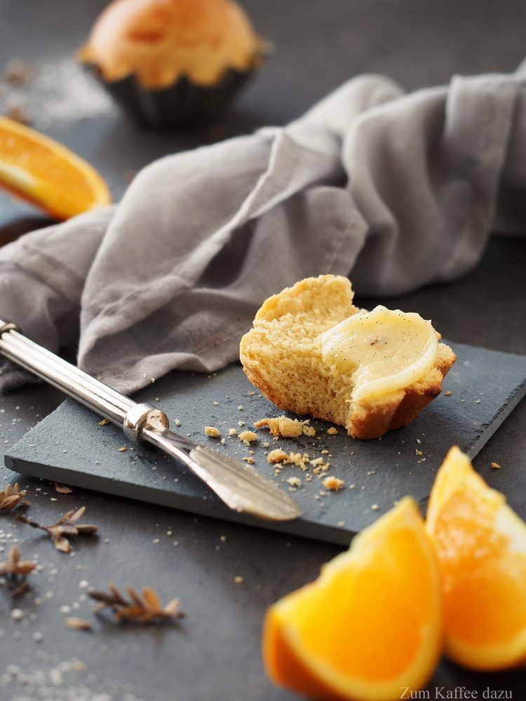 Rezeptbild: Orangen-Brioche mit Vanillebutter