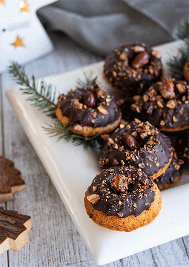 Rezeptbild: Mini-Gugel mit gebrannten Mandeln