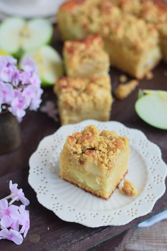 Rezeptbild: Apfelkuchen mit Pudding und Streuseln