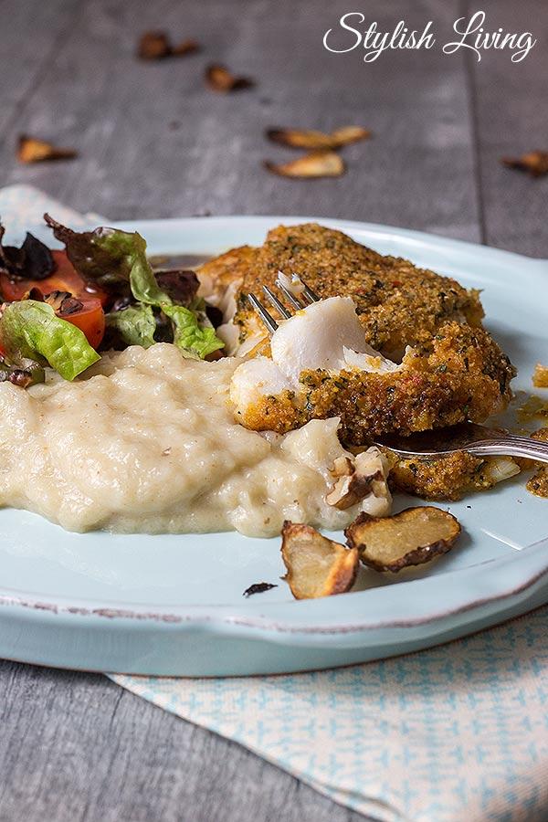 Rezeptbild: Kabeljaufilet mit Café de Paris Butter Kruste und Topinambur-Püree