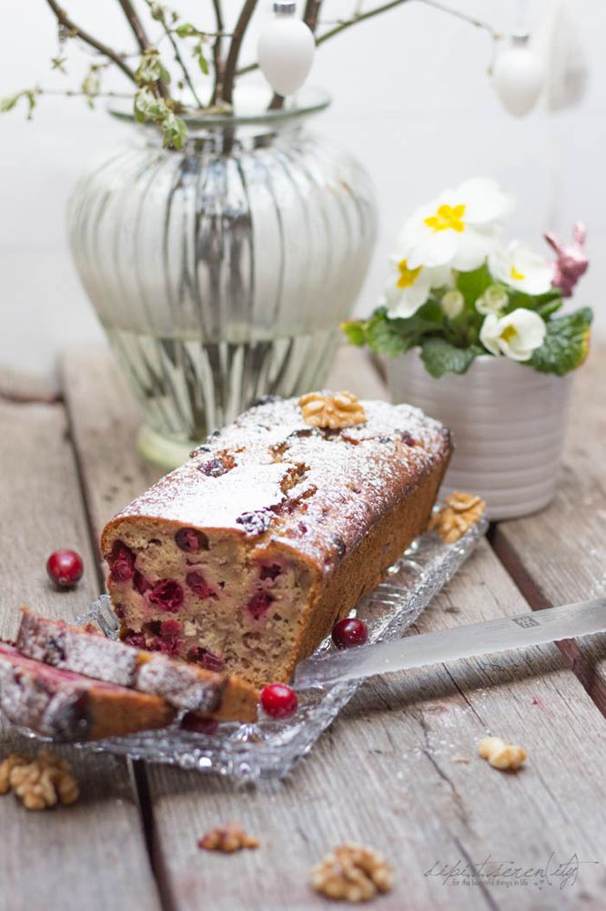 Rezeptbild:  Cranberry-Pfirsich-Walnuß Brot 
