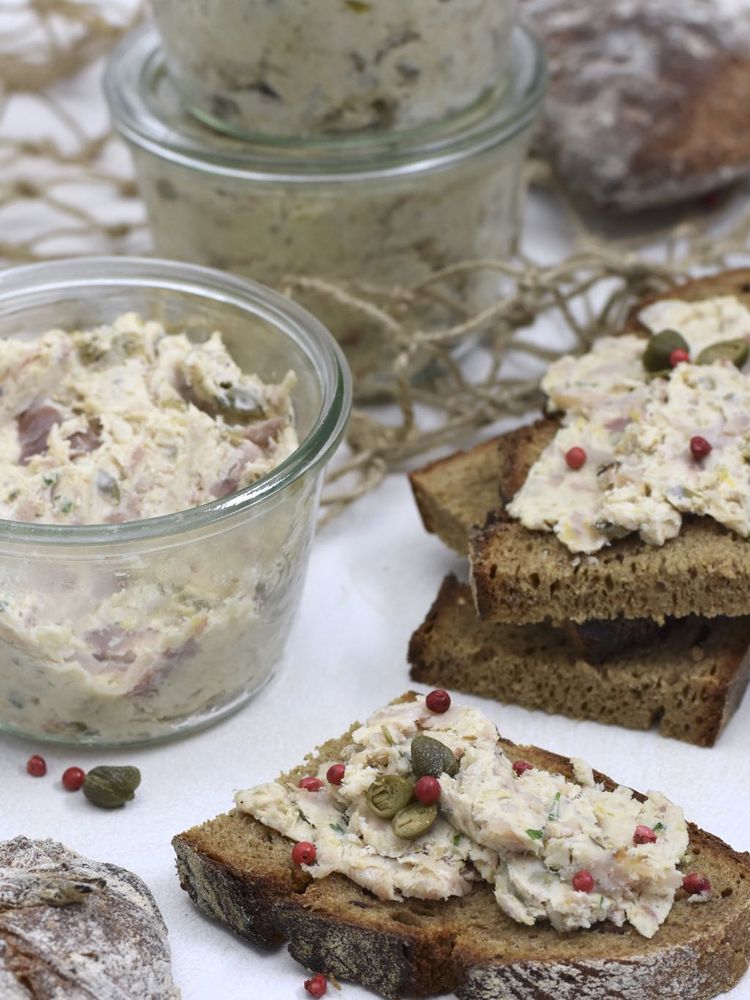 Rezeptbild: FABELHAFTES FISCH-RILLETTES AKA NORDISCHER BROTAUFSTRICH