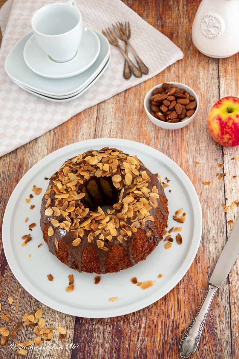 Rezeptbild: Apfel-Mandel Gugelhupf