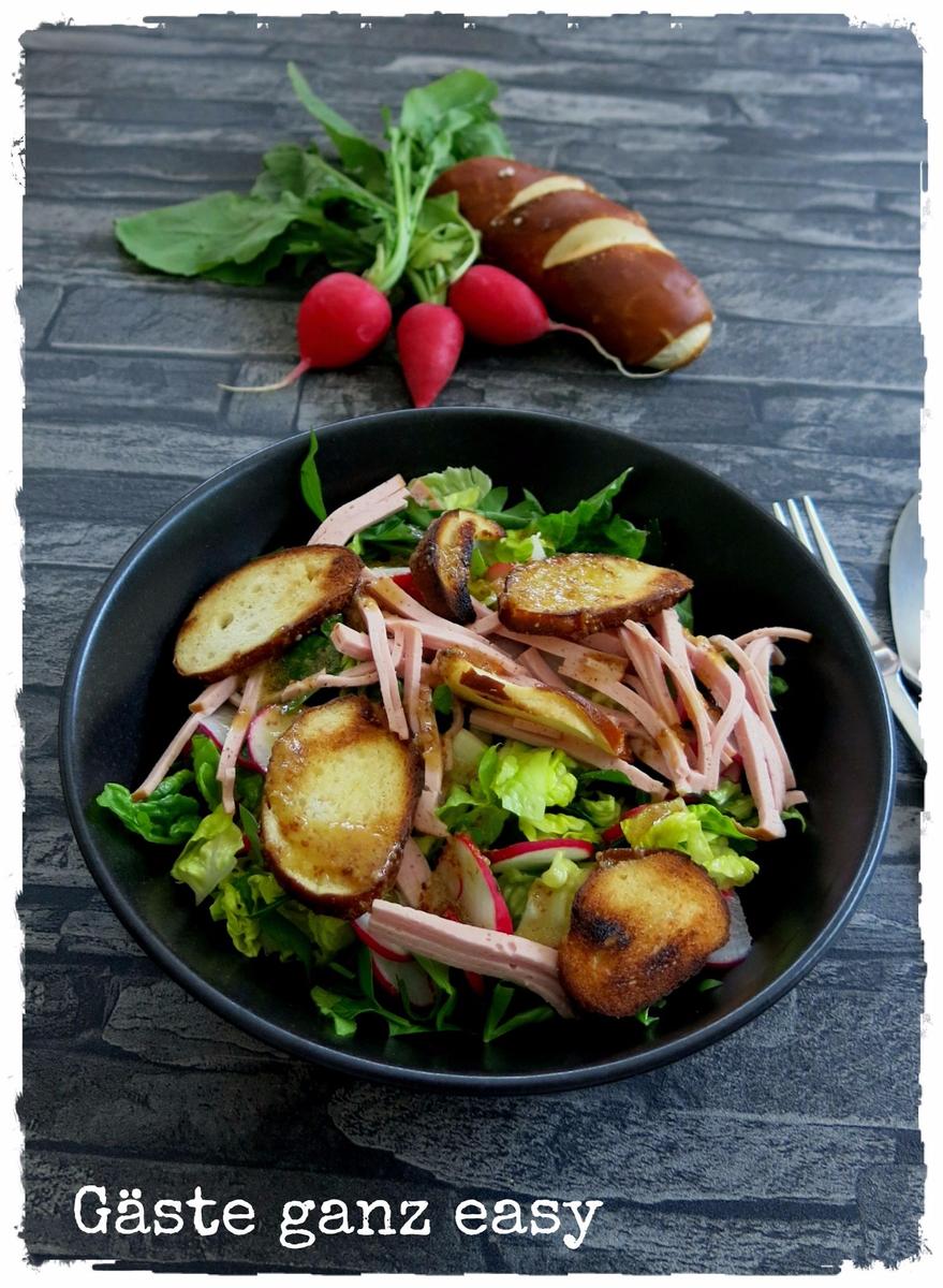 Rezeptbild: Oktoberfestsalat mit Leberkäse