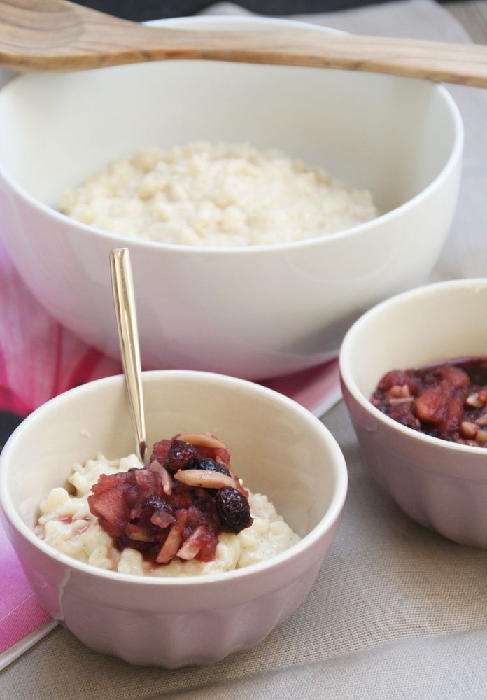 Rezeptbild: Milchreis mit Apfel-Johannisbeer-Kompott