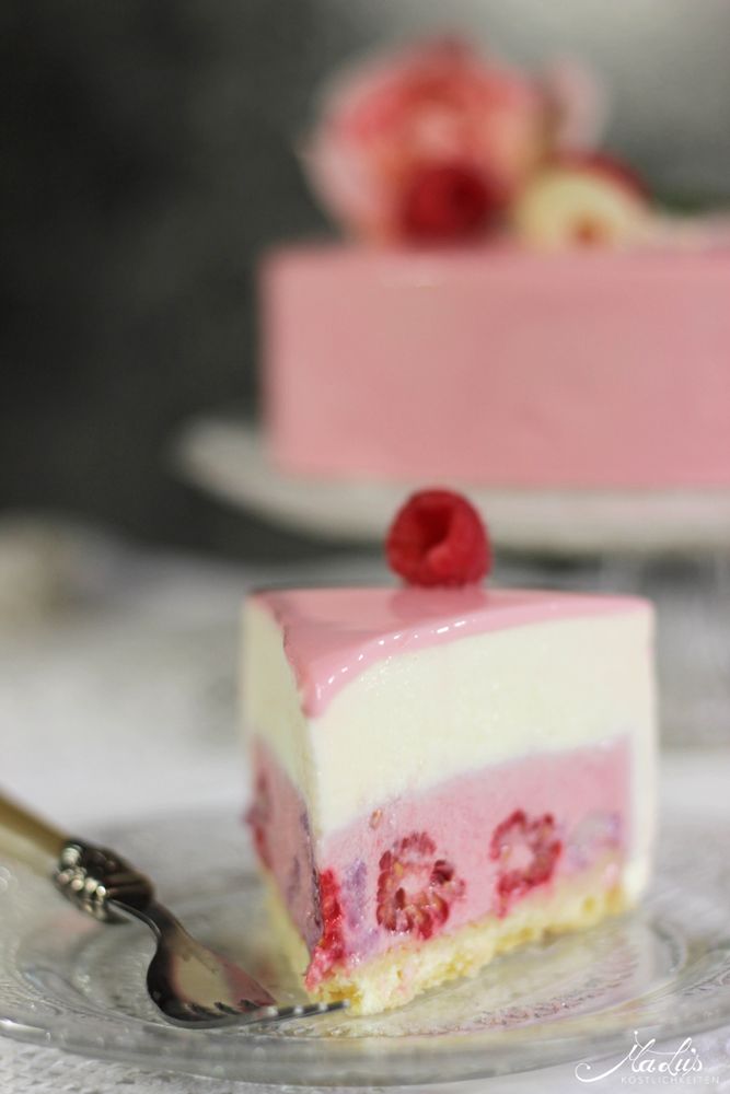 Rezeptbild: Himbeer-Lychee-Rosen Torte 'Ispahan'