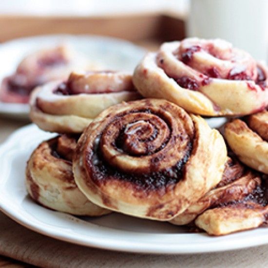 Rezeptbild: Kirsch- & Nutella-Banane-Schnecken