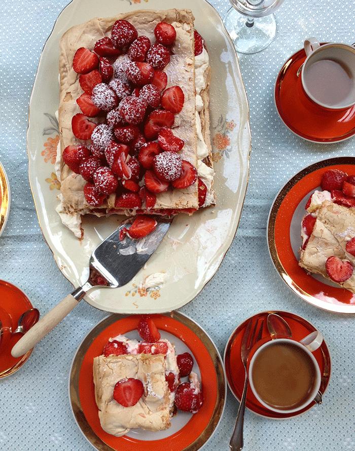 Rezeptbild: Erdbeer-Rhabarber-Torte