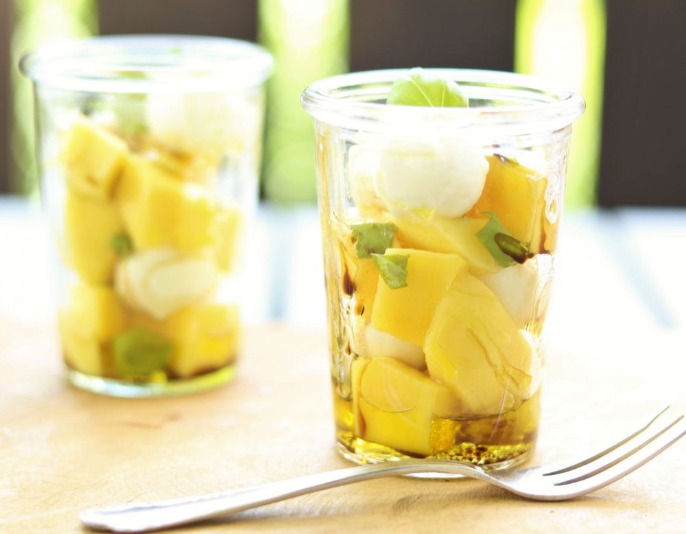 Rezeptbild: Mango-Mozzarella Salat mit Basilikum